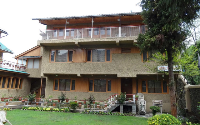 Hotel Madhuban