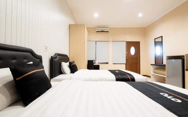 OYO 2469 Sutomo Homestay