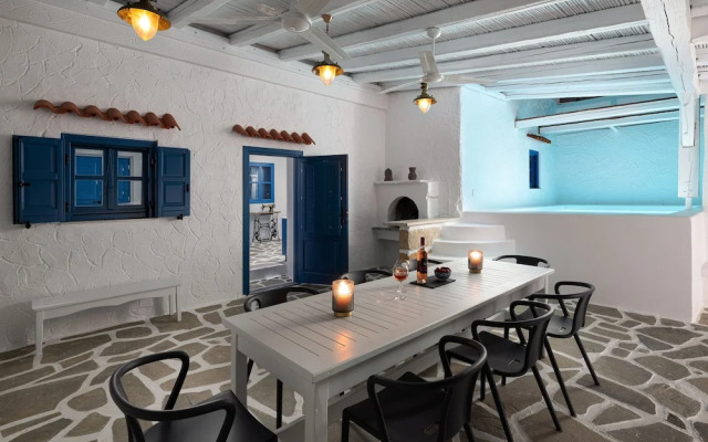 Kalathos Square Luxury Suites