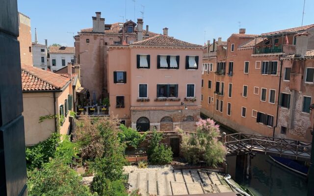 Grimaldi Apartments - Al Timone