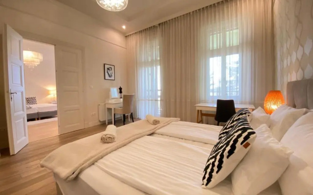 Romantic riverview bestern