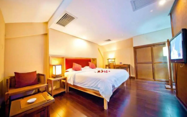 Sunshine 100 You Tan Hotel