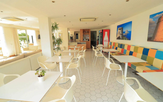 Hotel Es Mitjorn