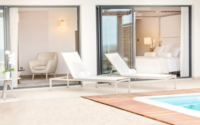 Akoya Hotel & Spa