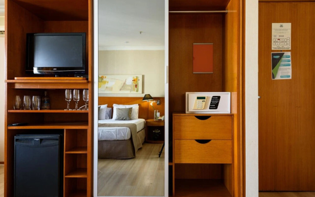 Cavirio T7 Suite Pool Gym Beach