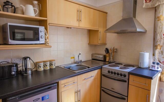 Cladda House & Holiday Apartments
