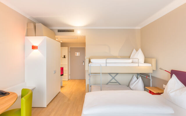 Thermenhotel All In Red