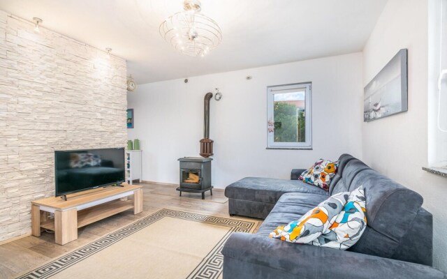 Amazing Home in Kras With Wifi and 3 Bedrooms