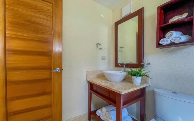 Cute Apartment Only Steps From the Beach