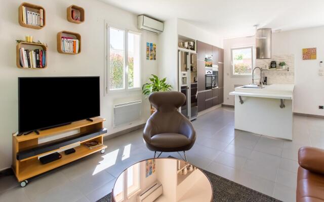 Nice holiday home in Provence-Alpes-Côte d'Azur with pool