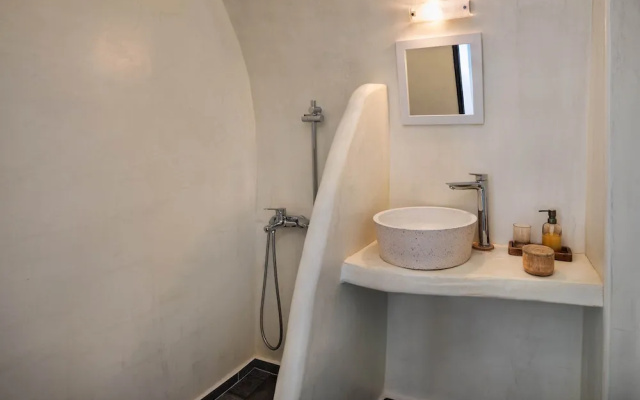 Amphora Selene Seaview Getaway in Akrotiri