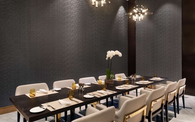 AlRayyan Hotel Doha Curio Col