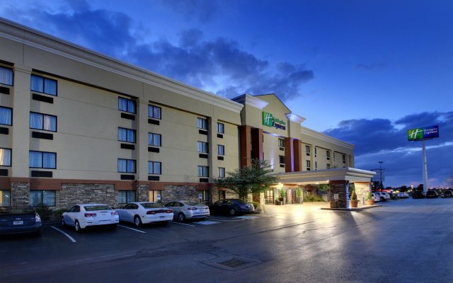 Holiday Inn Express Fort Campbell-Oak Grove, an IHG Hotel