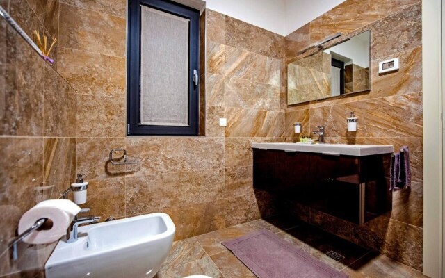 Lovely Luxury 2-bed Apartment in Rovinj