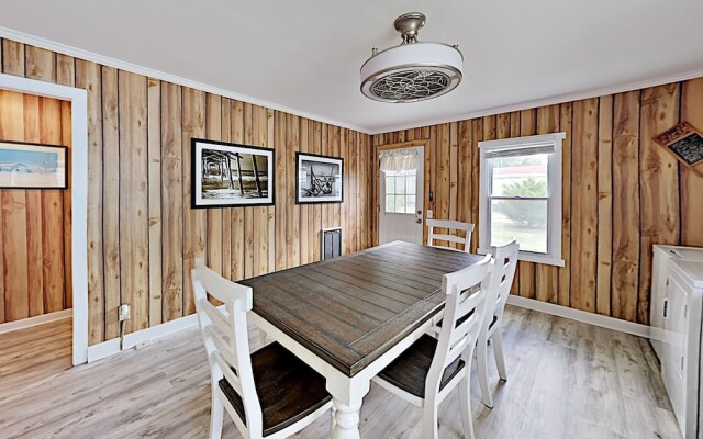 612sunny 2 Bedroom Home