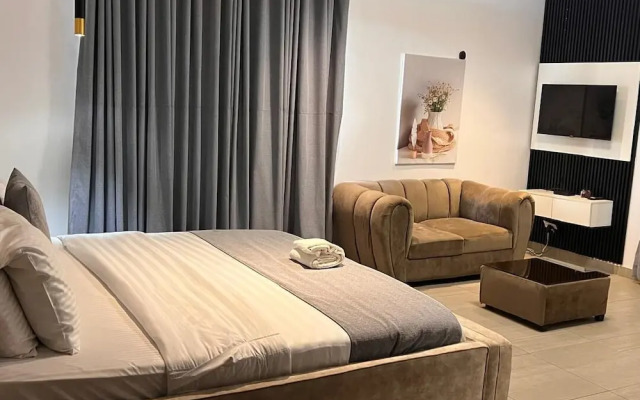 Ace Apartment
