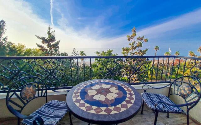 Luxury Dreamland Oasis Apartments