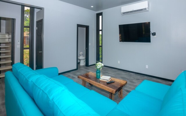 Brisa De Verano 2 Bedroom Home by RedAwning