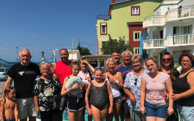 Sunset Village Apart Hotel