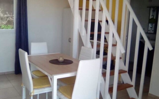 Studio in Saint-joseph, With Wifi