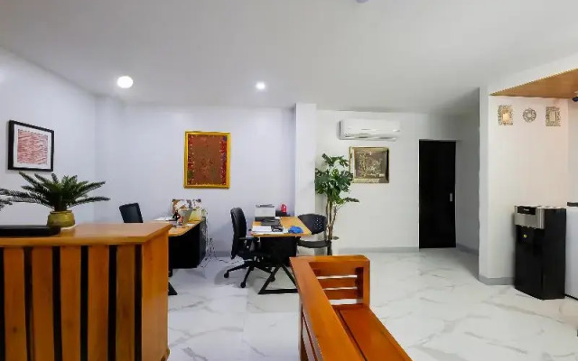 Dona Aurora Condotel by Oyo Rooms