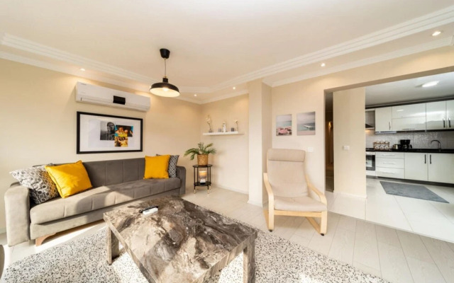 Missafir Exquisite Flat Near Hadrian s Gate