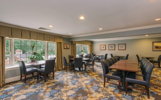 Holiday Inn Express & Suites Merrimack by IHG