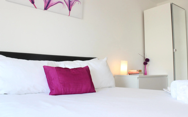 Cotels Serviced Apartments -The Pinnacle