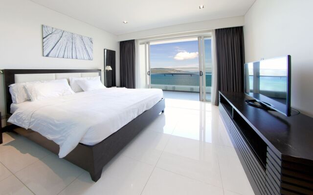 iBeach Luxury Seaview Apartment