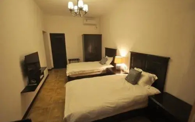 Yonder Way Hotel