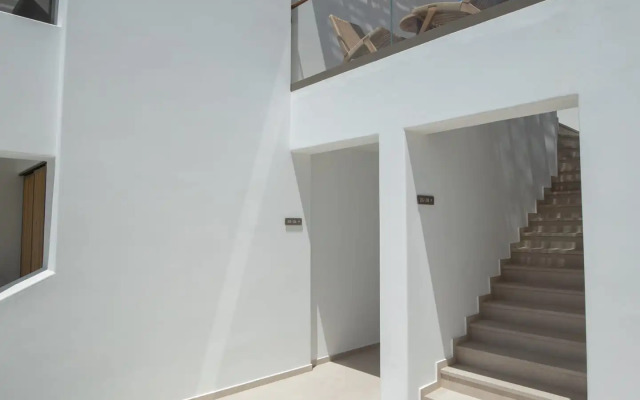 Nuca Mykonos