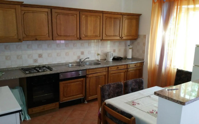 Family friendly apartments with a swimming pool Pula - 7610