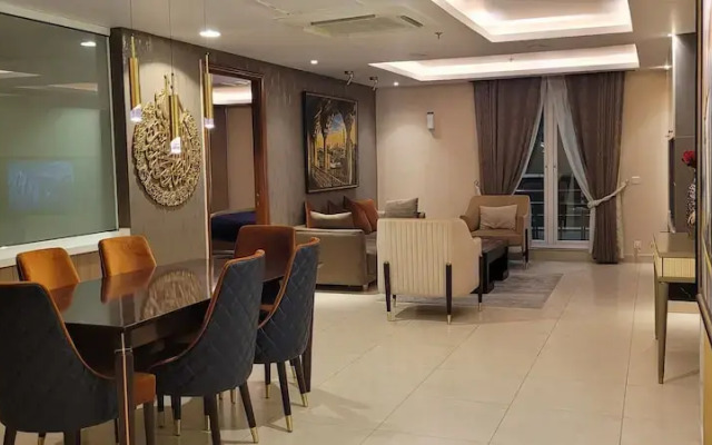Goldcrest Luxury Apartments