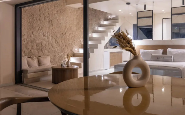 Pnoe Luxury Suites