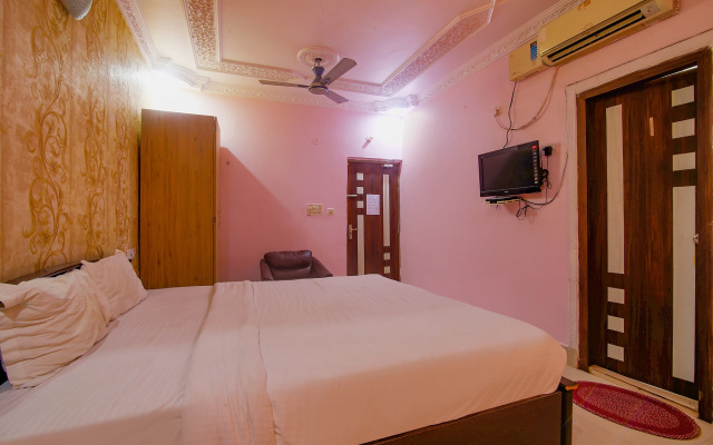 FabExpress Superior Nesh Inn