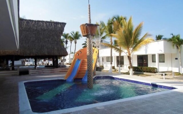 Cabañas  Frente a la Playa 010