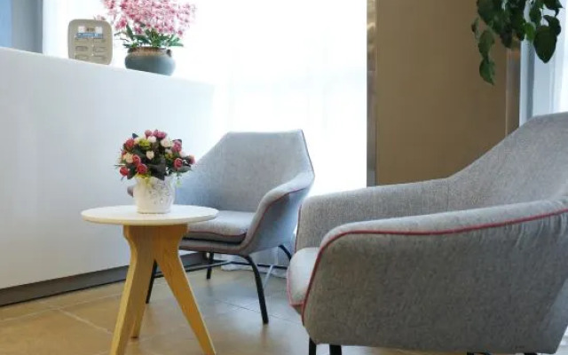 Homeinn · neo (Zhuji Railway Station Xishi's Hometown)