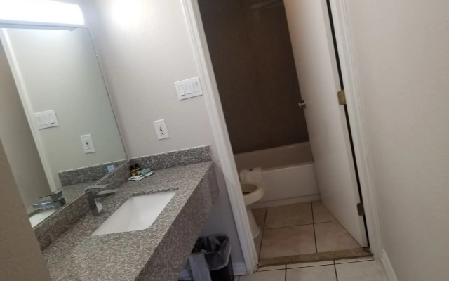 Econo Inn Lackland AFB Seaworld
