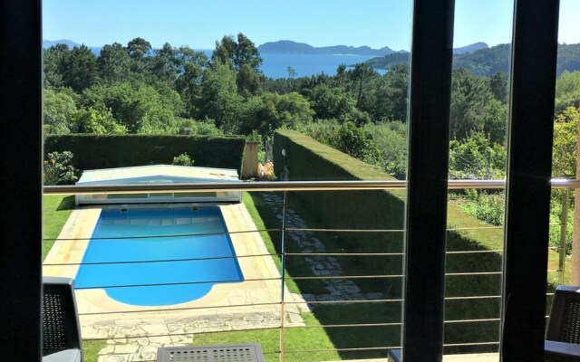 Spacious Villa in Galicia With Swimming Pool