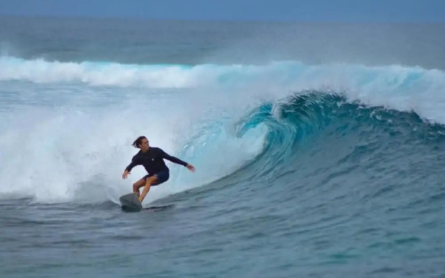 String Wave Maldives