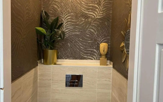 OrangeHomes Panthera Luxury Apartment