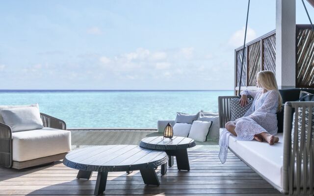 Four Seasons Resort  Maldives at Landaa Giraavaru