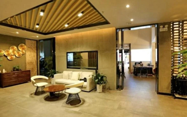 Lansey Hotel