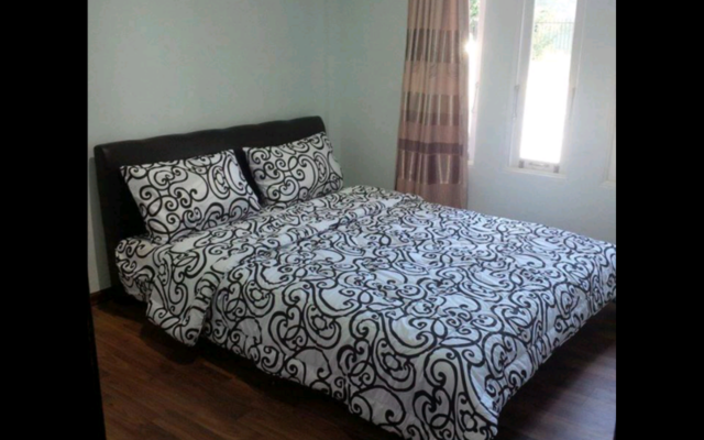Golden Hawaii Residence & Villa, Singkawang