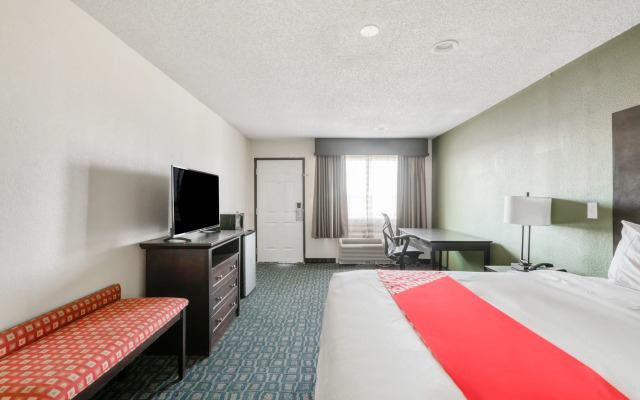 OYO Hotel Rosenberg TX I-69