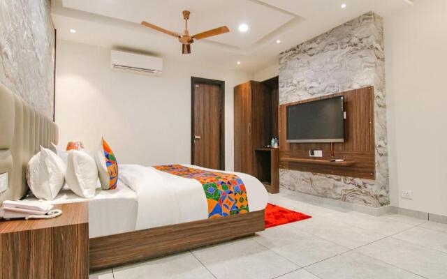 Fabhotel Prime Royal Inn Suites