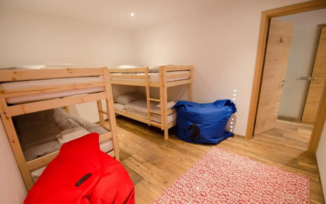 Superb Alpine Lodges Zell am See 6-8pax