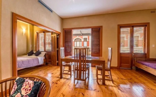 Rialto Apartment 2