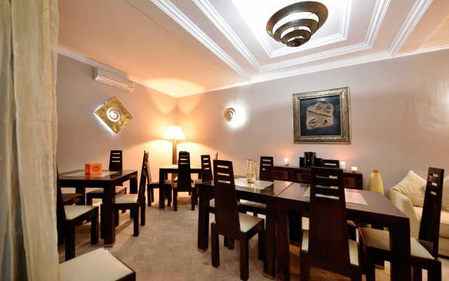 Riad Les Ammonites