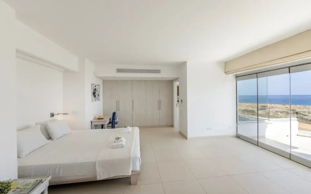 Protaras Seafront Villa Alemar